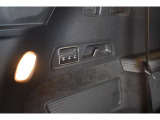万一の車両トラブルなどが発生した場合でも、お電話一本で、現場での応急処置や、車両のけん引、ドライバーや同乗者の方の移動の手段の手配など、一定の条件にて無料でサポートいたします。