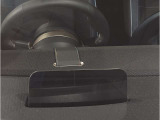 MINIではルームミラーの裏側にETCの車載器が内蔵されており、別途で車載器の購入必要なしで非常にスマート。皆様が驚かれるポイントのでもあります