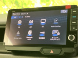 お好みの音楽をクリアなサウンドで楽しめます。スマートフォン連携も可能で、様々なコンテンツを利用できます。