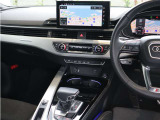 内装はシンプルに使い勝手を考え作られています。お車を運転する感覚をダイレクトに体感して頂けます。室内も広くロングドライブにも快適にお過ごしいただけます。