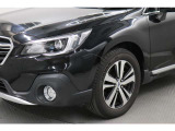 HID ライトです。白く、広範囲で明るいライトで安全性が高いです。