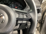追従型クルーズコントロール付!高速道路走行時にアクセルやブレーキを操作することなく、前方車との車間距離を保つよう自動で車速をコントロールします。全車速追従機能は時速0キロから高速域までカバー!