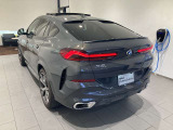 BMW正規ディーラー/認定中古車 最長4年・走行距離無制限保証付き 禁煙車/弊社デモンストレーションカー/パノラマサンルーフ/ホワイトレザー/シートヒーター/トップビューカメラ