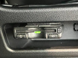品質へのこだわり!フロアマットやシートなど車内をキレイに清掃し、ニオイや汚れなどを徹底的にクリーニングしてもらっております。室内はピカピカです☆
