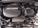 【BMWクリーンディーゼル】市場をリードするディーゼルエンジン。低回転ステージ専用ターボが走り出しから効果的に過給を行いスムーズな発進加速や低燃費を実現。ディーゼルの常識を超えたスポーティな走りを!