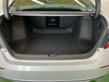 堀が深いラゲッジスペースはフル乗車時でも大容量です