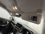 運転席・助手席にはバニティミラー付き♪身だしなみチェックできますよ(^^♪