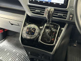 自動で車内温度を調整してくれる【オートエアコン】付きです