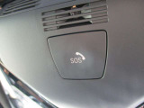 SOSコール装備です。緊急時は遠慮なく押してください。BMWメーカーエマージェンシーに直結致します。