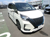 今話題のLEDランプが付いているので明るいですよ♪視界良好で安全確保!フォグライトも付いているのでより一層視界良好に!山道だって楽勝です★