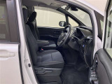 フロントシートです。シートは車両から取り外して徹底洗浄!安心してお座りいただけます!