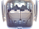 ◆定員乗車時のカーゴルームです。普段のお買い物の荷物やたくさんの収納が可能です。