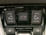 【パワーバックドア】スマートキーや運転席のボタンを押すだけでリアゲートが自動で開閉します!荷物を持っている時や、高い位置にあるバックドアを閉める際に便利な機能です♪