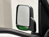 左後輪あたりが見えて、駐車が安心してできるサイドアンダーミラー(助手席)