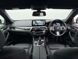 BMW Premium Selection 江戸川は、約20台の展示スペースがあり、常時新車拠店より厳選された認定中古車が続々と入庫しております。