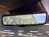 【デジタルインナーミラー】後席の大きな荷物や同乗者で後方が確認しづらい時でも安心!カメラが撮影した車両後方の映像をルームミラー内に表示。クリアな視界で状況の確認が可能です!