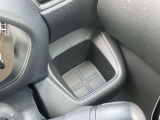 運転席用ドリンクホルダーです