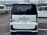 この度は、当店のお車をご覧いただきまして誠にありがとうございます。当店では全国販売・納車も行っております。県によって陸送費用は異なりますのでお気軽にお問い合わせください。