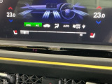 【シートヒーター】雨の日や冷えた車内でも、シートの座面をやさしく温め快適な運転をサポート。