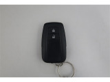 【スマートキー】カギをポケットやバッグに入れたままでエンジンの始動やドアロックの施錠・開錠ができます!雨の日や荷物が多い時に便利!