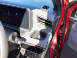 ご成約のおクルマ全て、エンジンオイルを交換してご納車させていただきます!また、点検時に消耗品の状態確認も行い必要に応じて新品交換させていただきます!
