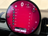 ★MINIには6個のエアバッグを標準装備。運転席/助手席エアバッグ、サイド・エアバッグ、ヘッド・エアバッグ。