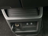 シュガライター電源ソケットにUSB電源端子も付いています。