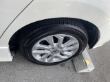 車体にぴったりの純正ホイールです。