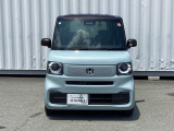 LEDヘッドライトは、本当に明るくて安全です。暗い夜道からお客様を守ってくれます。運転しやすいですし、自慢にもなるかも?黄色いハロゲンライトと見比べてください。