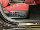 パワーシート搭載。微妙な調整が手軽にでき、ピッタリなポジションで運転することが可能です。