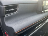 広々とした視界を体感できます。運転が楽しくなりますね。