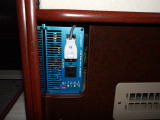 ソファの下にも給電口があります!