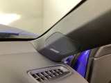 【SOSボタン】衝撃検知やエアバッグ展開時には自動通報。車両データを活用し、迅速な救助につなげる安全テクノロジー。 ※サービス利用にはHonda Total Care プレミアム契約が必要です