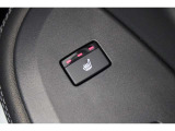 シートヒーターは後部座席にも装備されております!
