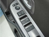 ◆パワーウィンドウスイッチ◆運転席から全席の窓の開閉操作を行うことが出来いつでも換気ができます!