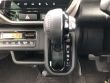 シフトレバーも握りやすく操作も簡単です!