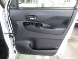 運転席ドア内張り画像です。