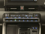 シートヒーター付きで座面が暖かいですね。