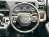 【純正革巻きステアリング】上質な革を使用することで、手にしっかり馴染みとても運転しやすいハンドルです♪