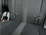 ◆ISOFIX◆シートベルトいらずでチャイルドシートと固定金具を連結するだけでガッチリ固定できます。