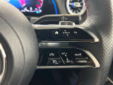 メモリー付きパワーシートが装備されている車両はシートの位置・ドアミラーの角度・ハンドルの位置を3名まで記憶出来ます。