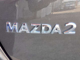 【MAZDA2】マツダのメーカー名を冠したコンパクトカーです。小さめの車体で運転しやすく、かつ5人乗りなので、家族が増えても安心です。「好きを探せる相棒」をコンセプトに誕生しました。外装は研磨をしております