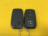 スマートキーはかばんやポケットに入れておけば、ドアのロックアンロックやエンジンの始動が可能!