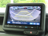 バックカメラ搭載なので後方時に車体後ろが確認出来る為、運転の苦手な方やたまに乗る方でも安心して車庫入れが出来ます☆