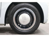 純正のホイールカバーが足元を飾ります!タイヤサイズは155/65R14になります。