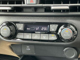 オートエアコンは、温度や風量を自動で調整してくれるため、運転に集中でき、疲労軽減にもつながります。また、車内の温度を一定に保つことで、結露やカビの発生を防ぐ効果もあります。