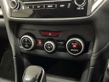 オートエアコンで細かい温度調節ができます。車内をいつでも快適空間にしてくれます。