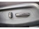 高級車の代名詞!電動シートが装備されています!