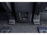 非常時やキャンプなどに役立つAC100V(1500W)コンセント付きです。