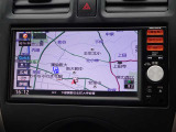 【ナビ】メモリーナビ(MM115D-W)付きです。目的地を設定すれば初めての場所でも簡単に行くことができます。もちろん音楽だって聴けちゃいます♪